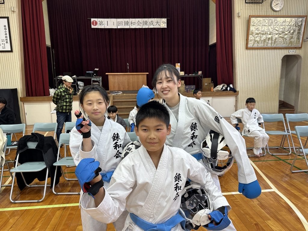 佐伯道場で稽古する道場生
